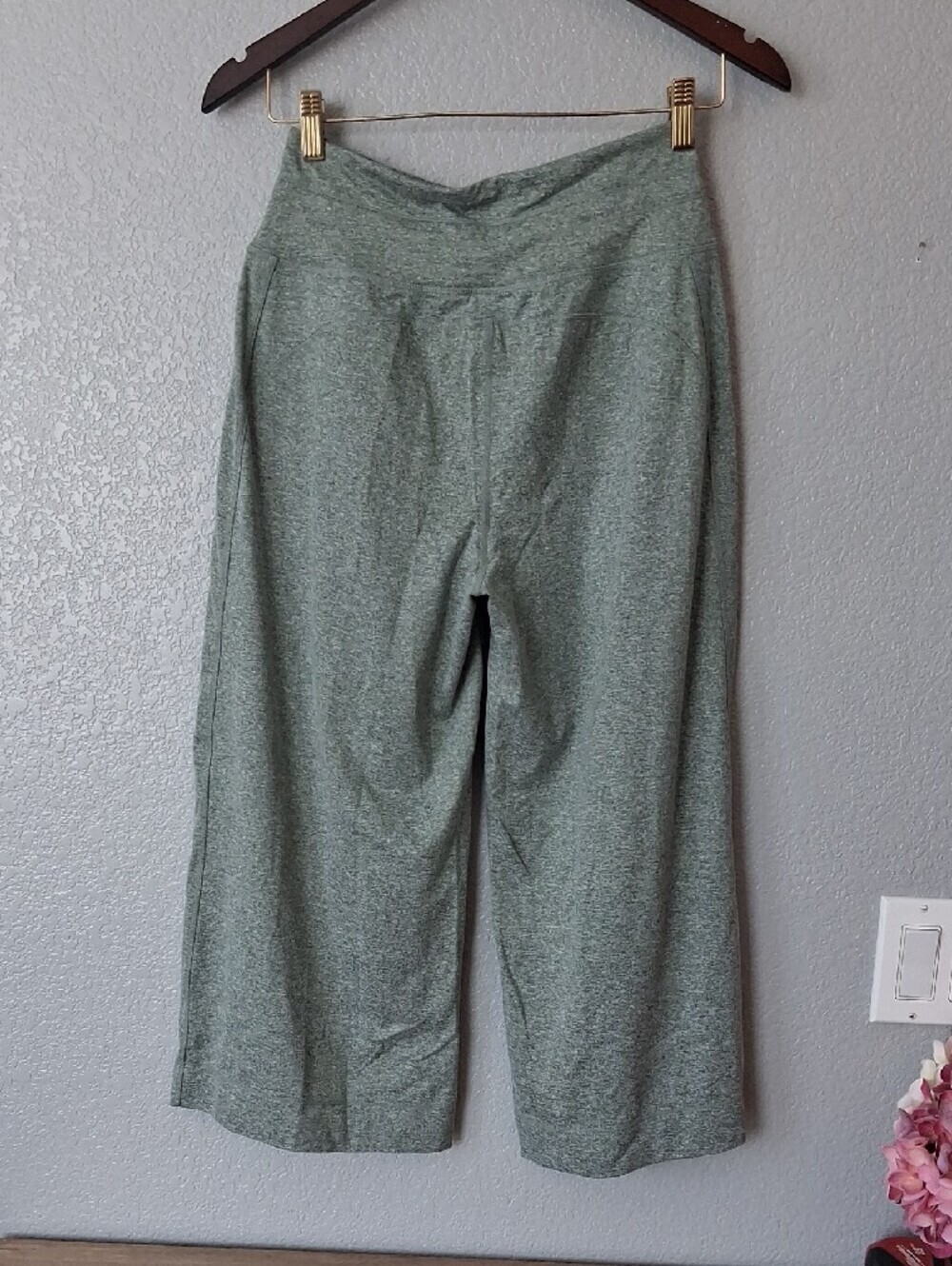 HALARA Heather Sage Wide-Leg Lounge Pants - Picture 2 of 5